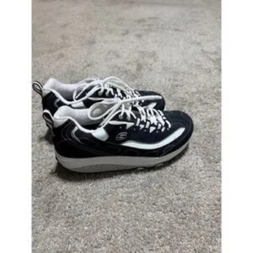Men's Athletic Lace-Up Sneakers in Black and White - Picture 4 of 10